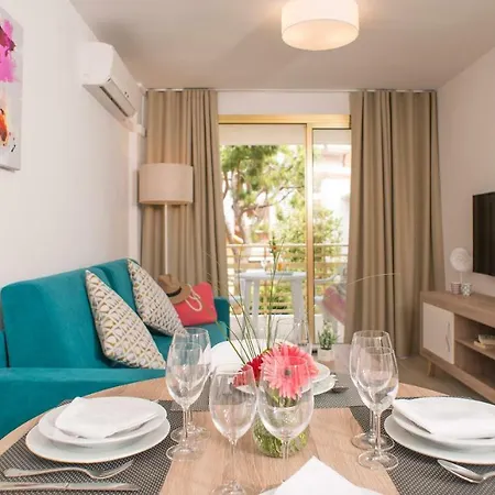 Ona Aparthotel 3*